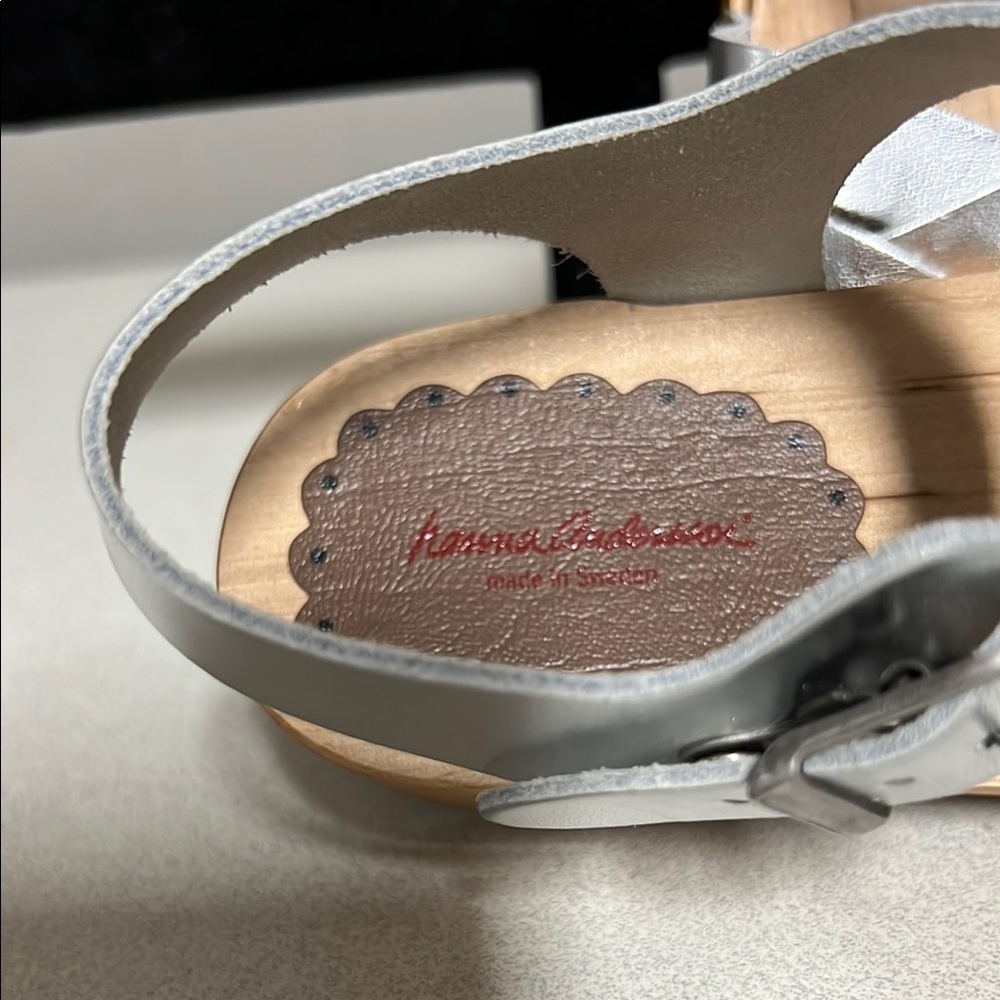 Hanna Andersson Silver Sandals for Effortless Style